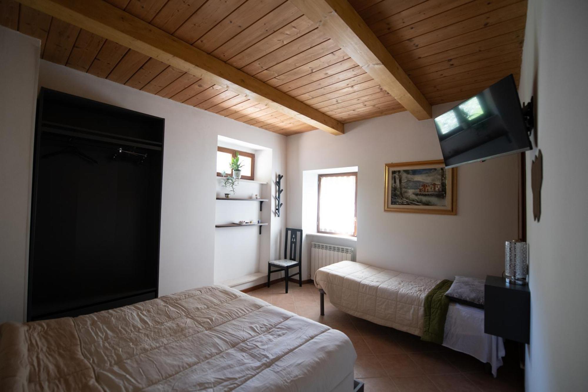 Affittacamere Casa Galie Comunanza Esterno foto